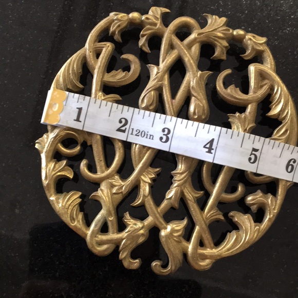 Vintage brass trivet by Virginia Metal Crafters - Picture 3 of 6